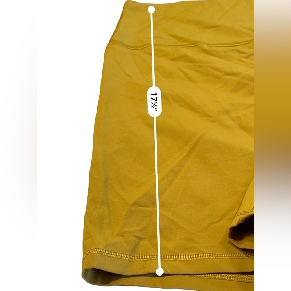 LULULEMON Align™ High-Rise Short 8" Size 20 - Picture 10 of 10